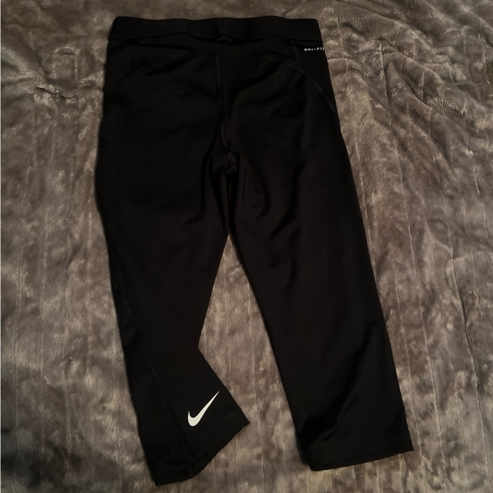 NikePro Dry Fit Black Capri Leggings with Duke blue devil logo women's Small - Picture 2 of 8